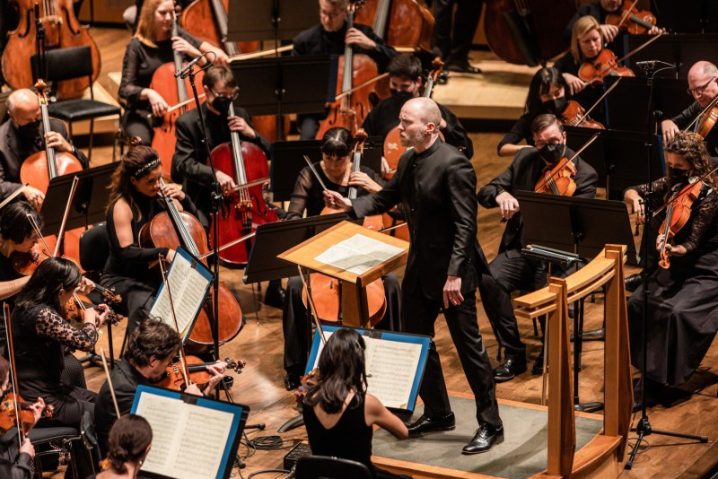 Oregon Symphony performs Beethoven's 