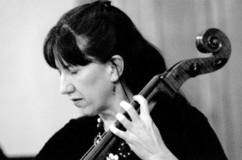 Composer-cellist Nancy Ives. Photo by Joe Cantrell.
