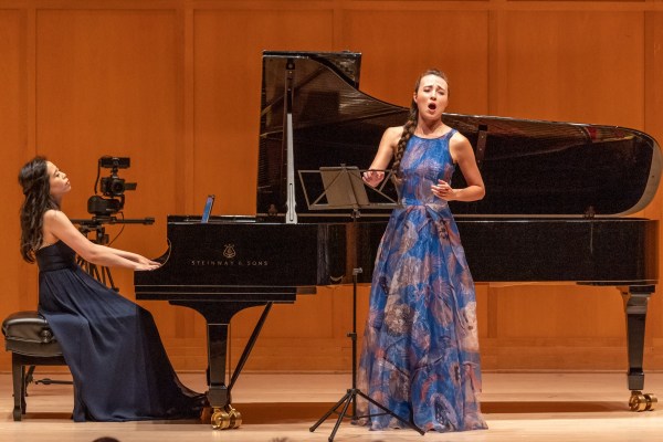 Gloria Chien and Fleur Barron performed song by Richard Strauss at CMNW 2022. Photo by Tom Emerson.