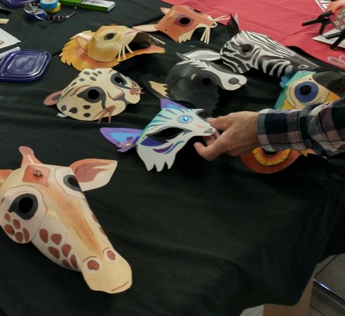 An animal mask class at the Brownsville Art Association gave children the chance exercise art on wild things. Photo by: Ester Barkai