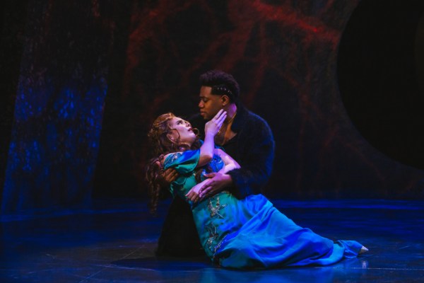 Countertenor Key’Mon Murrah and soprano Shelley Traverse in Seattle Opera's 'Orpheus and Eurydice.' Photo by Sunny Martini.