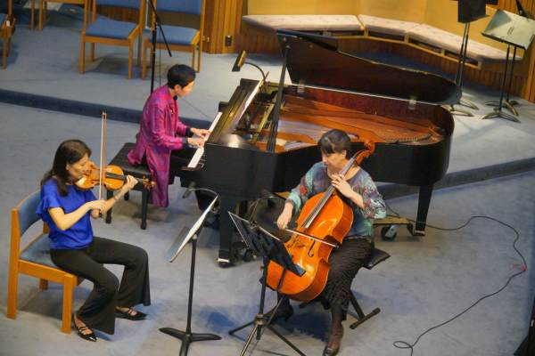 Rose City Trio (Sarah Kwak, Susan Chan, Nancy Ives) perform for Classical Up Close at Bethany Presbyterian Church, May 2019.