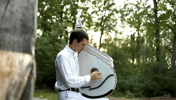 Valentyn Lysenko will perform on the bandura, or Ukrainian harp, during the Aquilon Music Festival.